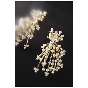 NWOT Anthropologie Nicola Bathie Perry Earrings in Gold & Pearl